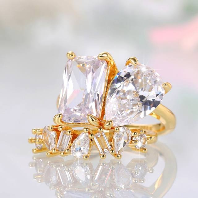 Delicate drop cubic zircon diamond rings set