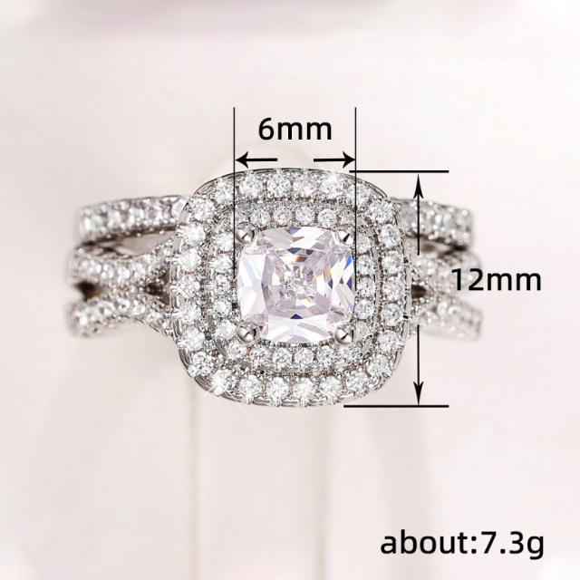 2pcs delicate diamond wedding engagement rings set