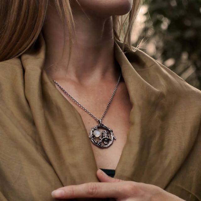 Vintage boho owl round pendant moonstone necklace