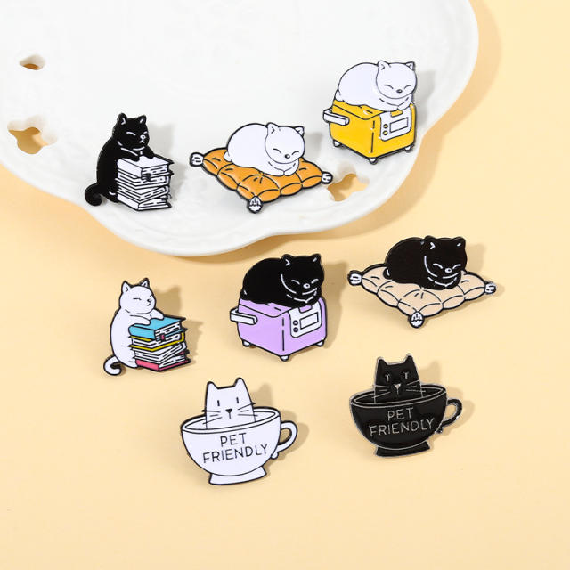Creative color enamel cartoon cat brooch pins