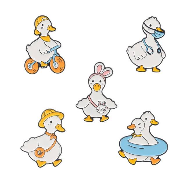 Hot sale cute enamel big goose metal brooch pins