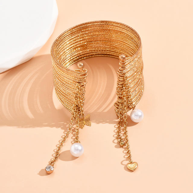 Personality pearl bead tassek charm metal bold cuffs bangle for women
