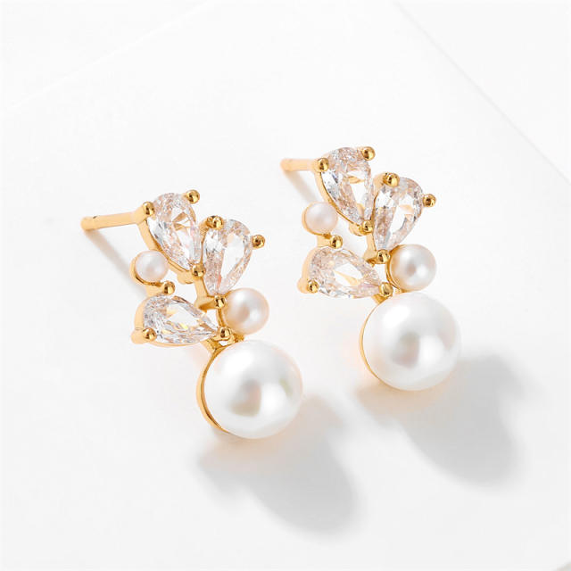 Elegant cubic zircon drop pearl bead earrings