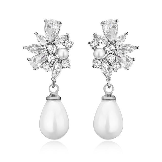 Elegant wedding party emerald cubic izrcon pearl drop earrings