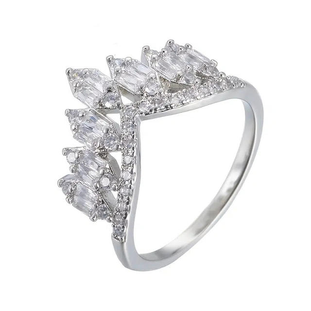 Delicate v shape diamond queen finger rings wedding rings