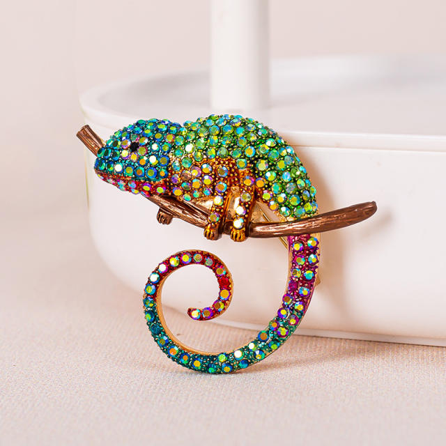 Unique pave setting colorful rhinestone lizard brooch