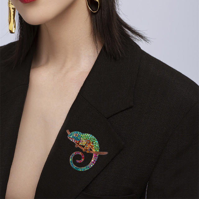 Unique pave setting colorful rhinestone lizard brooch