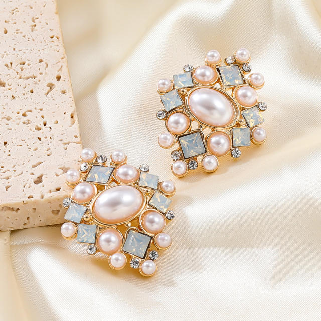 Geometric shape circle diamond shape pearl bead women studs earrings