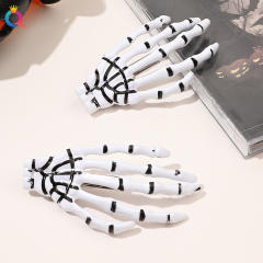 Halloween hot sale white color skull hand hair clips