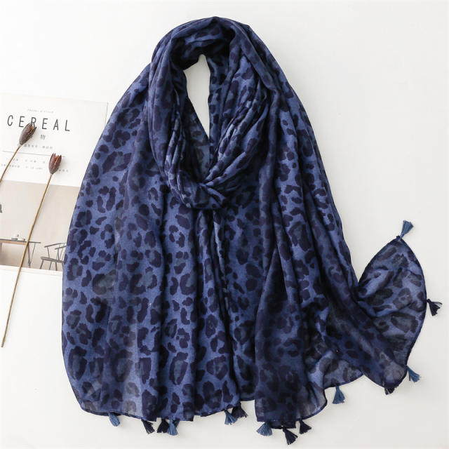 Navy blue leopard grain fashion scarf