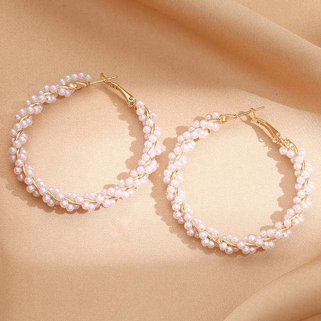 Elegant twisted imitation pearl bead hoop earrings for women