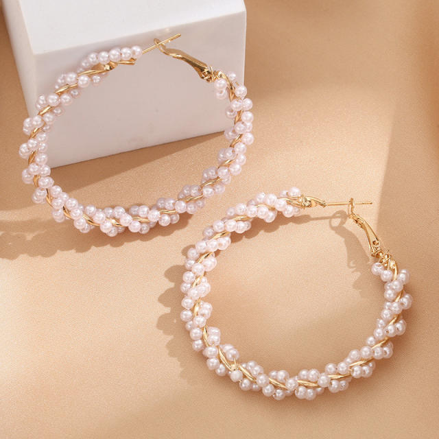 Elegant twisted imitation pearl bead hoop earrings for women