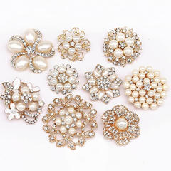 Delicate imitation pearl rhinestone flower metal brooch gift brooch