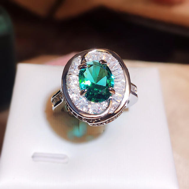 Vintage emerald oval shape statement finger rings