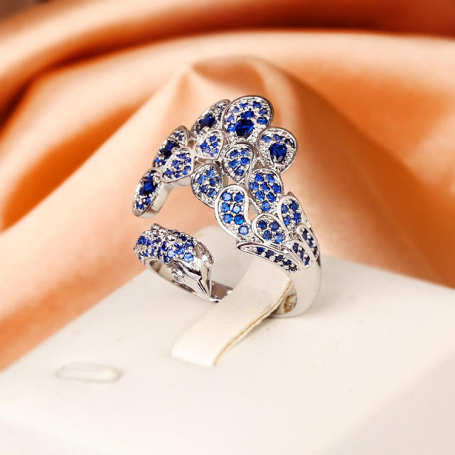 Delicate sapphire blue cubic zircon peacock design finger rings