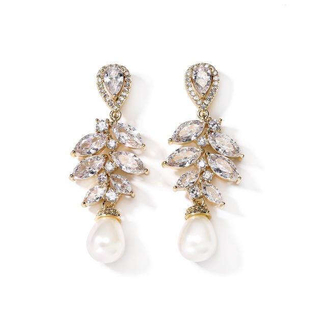 Delicate horse eye shape cubic zircon pearl drop diamond earrings