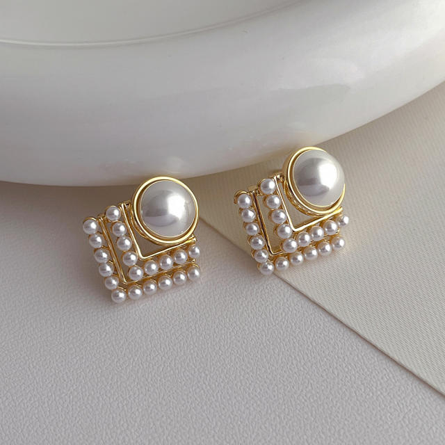 Korean fashion elegant pearl bead studs earrings