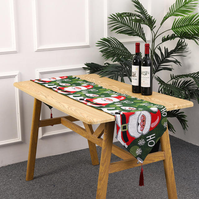 Christmas knitted table runner