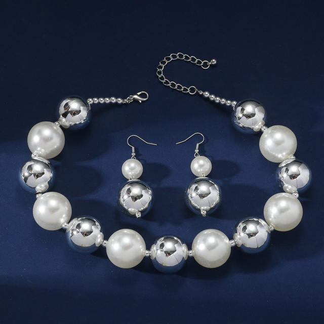 Chunky imitation pearl bead choker necklace set