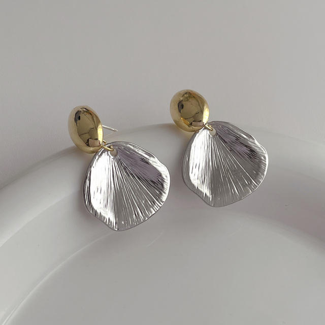 Elegant two tone ginkgo leaf gold plated copper earrings