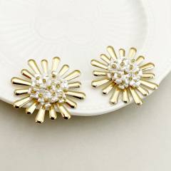 Romantic shell flower daisy flower shape stainless steel studs earrings