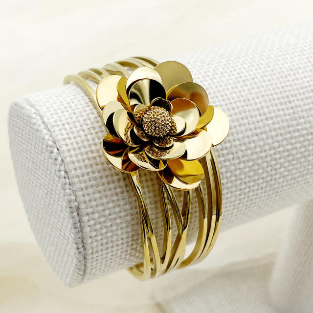 Vintage stereo blooming flower stainless steel cuff bangle