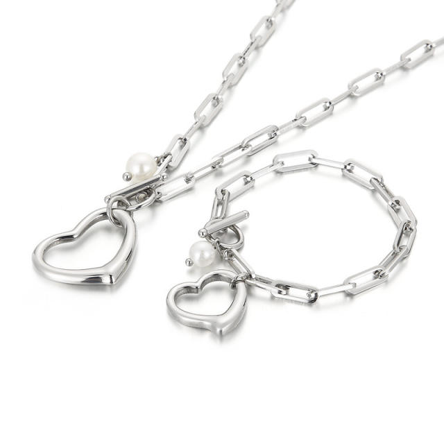 Chunky chain hollow out heart pearl pendant toggle stainless steel necklace set