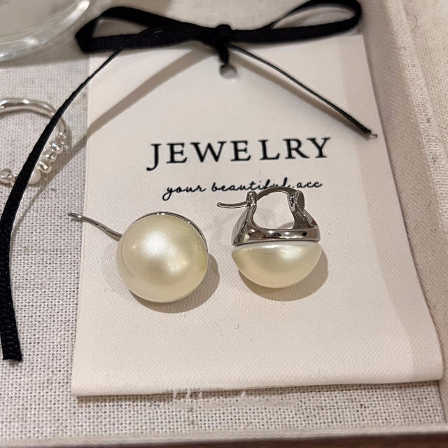 Chic imitataion pearl bead women earrings