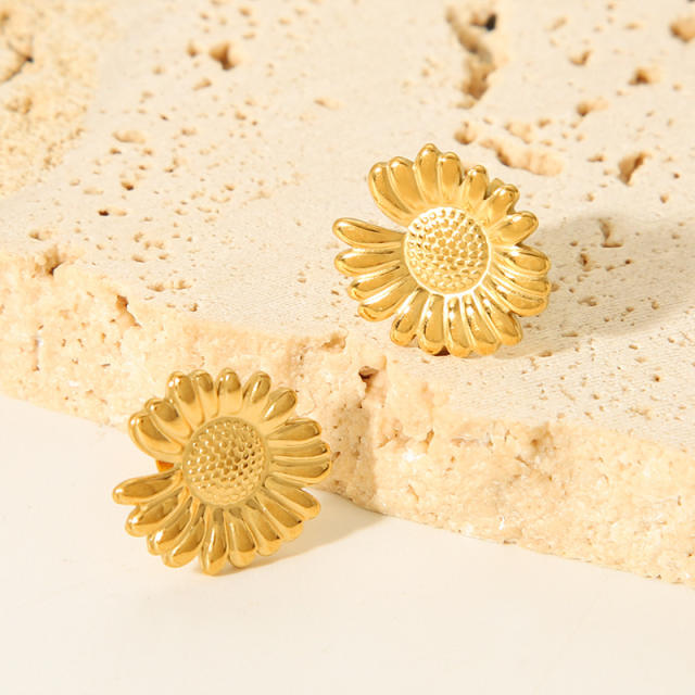 18KG daisy flower stainless steel studs earrings