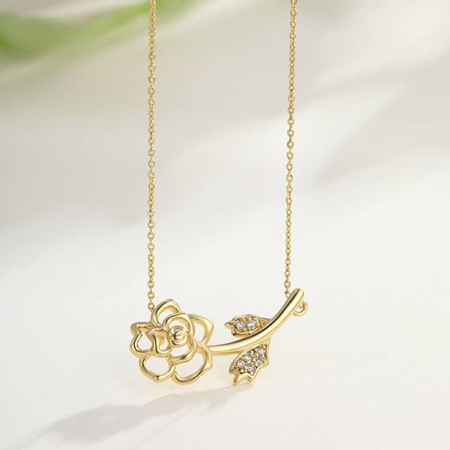 Sweet hollow out rose flower necklace
