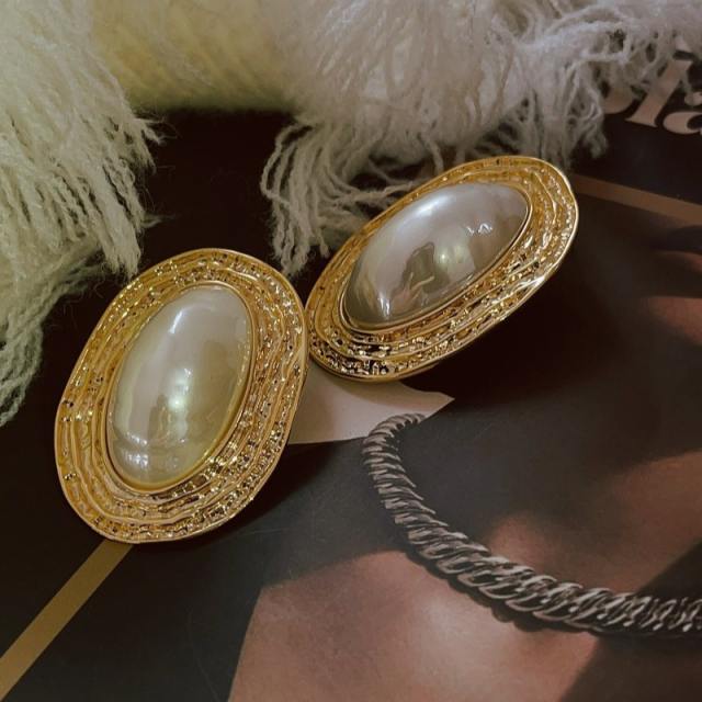 Chic baroque imitation pearl oval shape women earrings