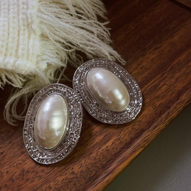 Chic baroque imitation pearl oval shape women earrings