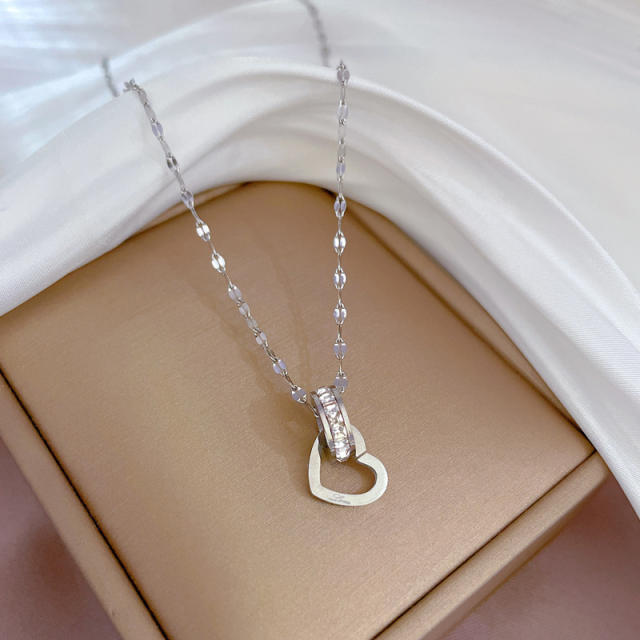 Dainty hollow out heart stainless steel necklace