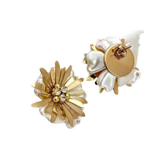 Elegant daisy flower pearl bead stainless steel earrings