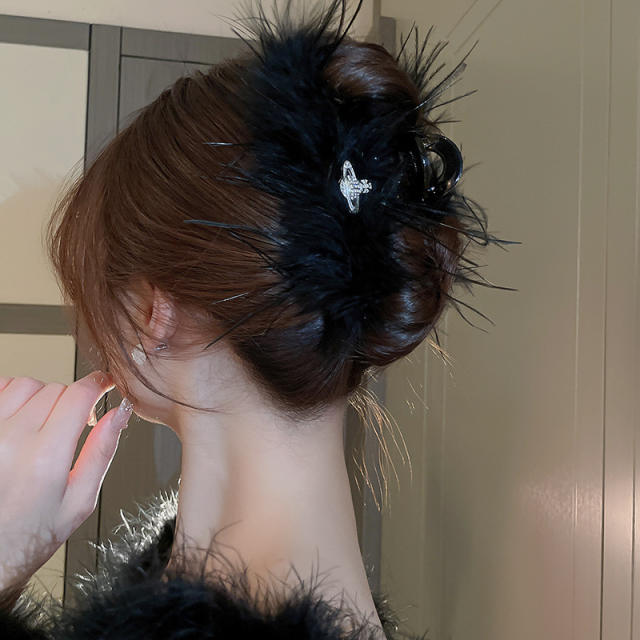 Winter super pretty feather design hair clips clips collections