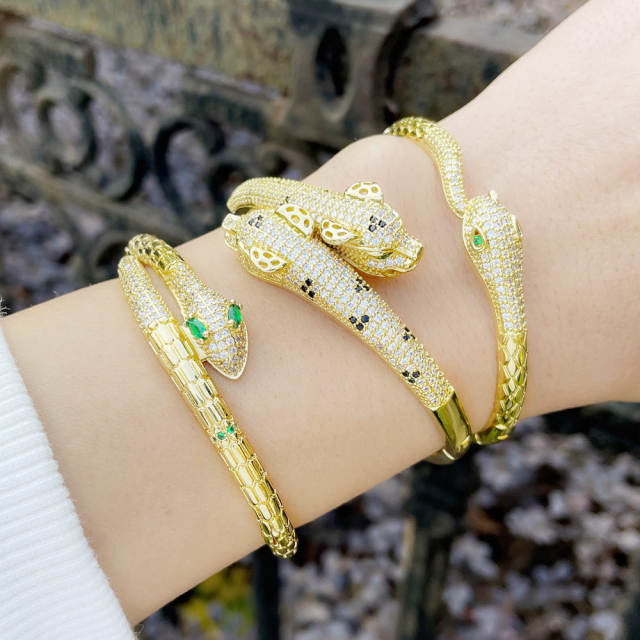 Luxury pave setting cubic zircon leopard snake gold plated copper bangle bracelet