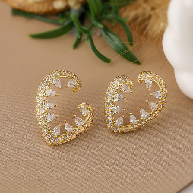 Hot sale delicate diamond heart women gold plated copper earrings