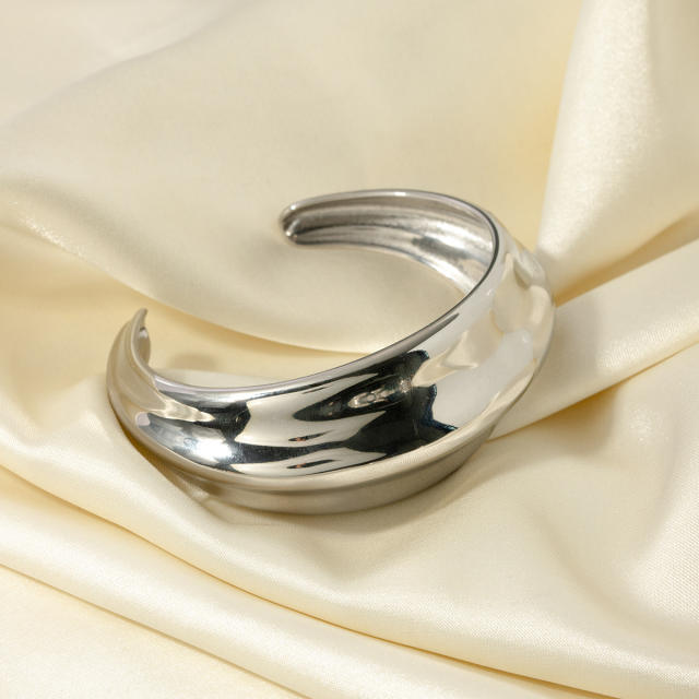 Chunky silver color stainless steel cuff bangle