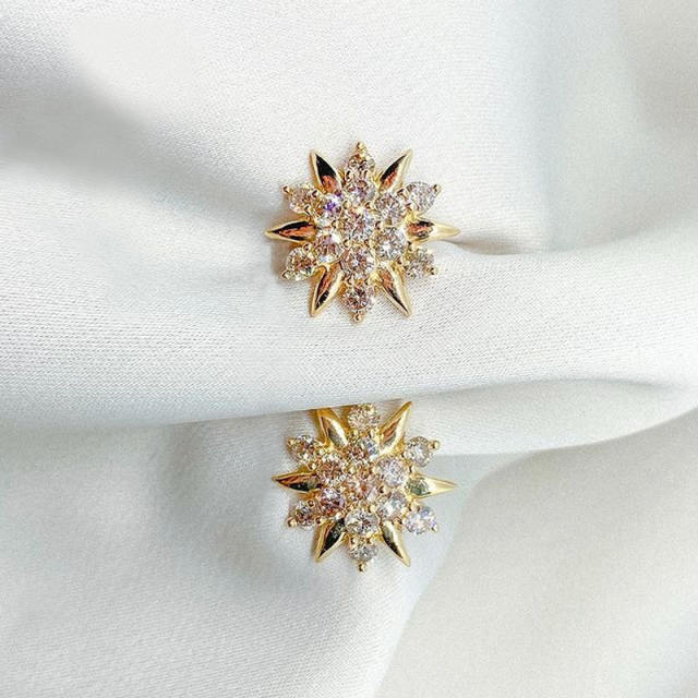 Delicate gold color cubic zircon flower studs earrings