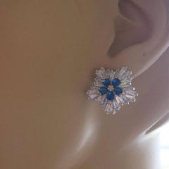 Creative blue cubic zircon diamond snowflake studs earrings