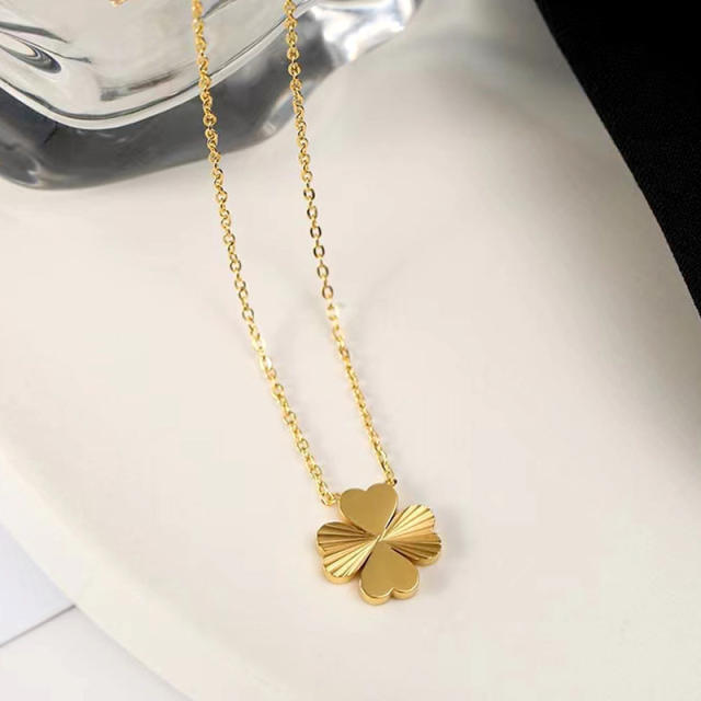 18KG sweet clover dainty stainless steel necklace