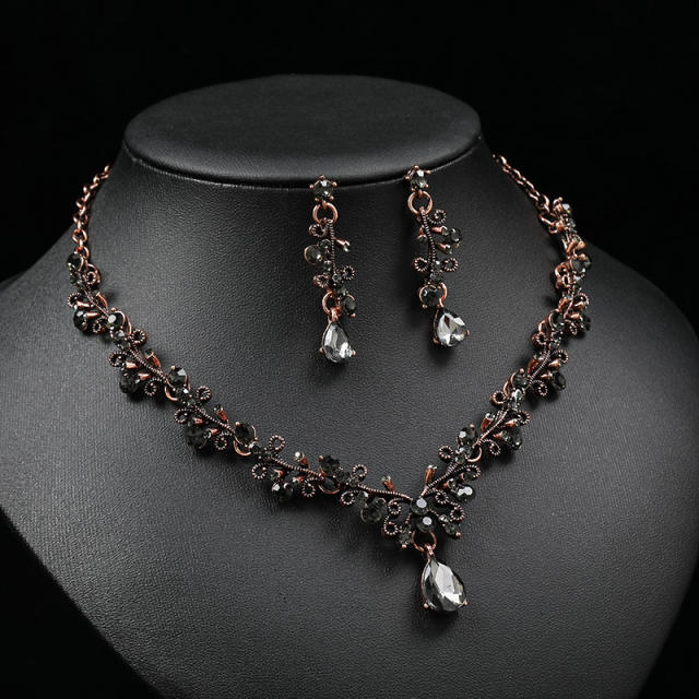 Vintage baroque rose red black color rhinestone necklace set