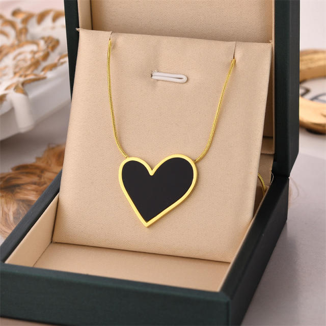 18KG black white heart dainty stainless steel necklace