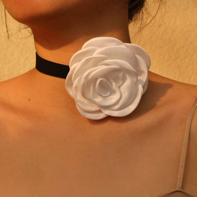 Romantic fabric flower velvet choker necklace