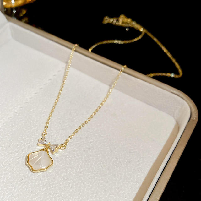 Real gold plated mother shell heart dainty necklace