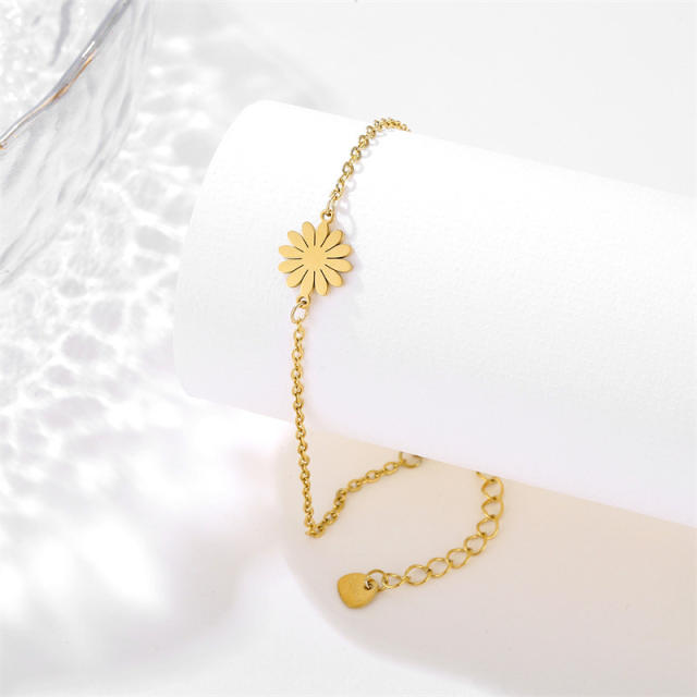 Spring daisy flower stainless steel bracelet