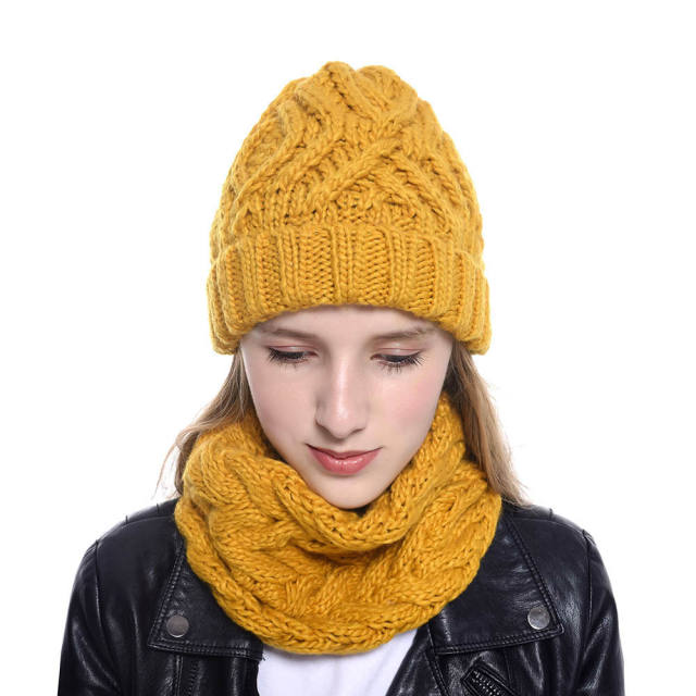Fashiona knitted beanie cap scarf set