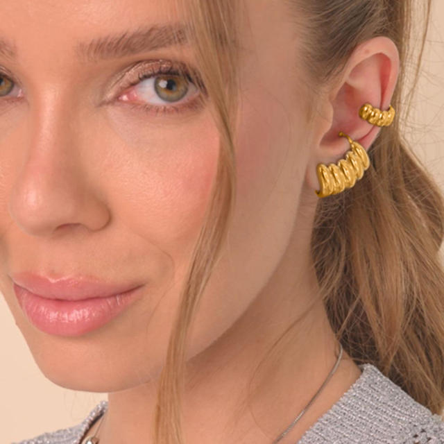 18KG Unique design ear cuff shape stainless steel earrings
