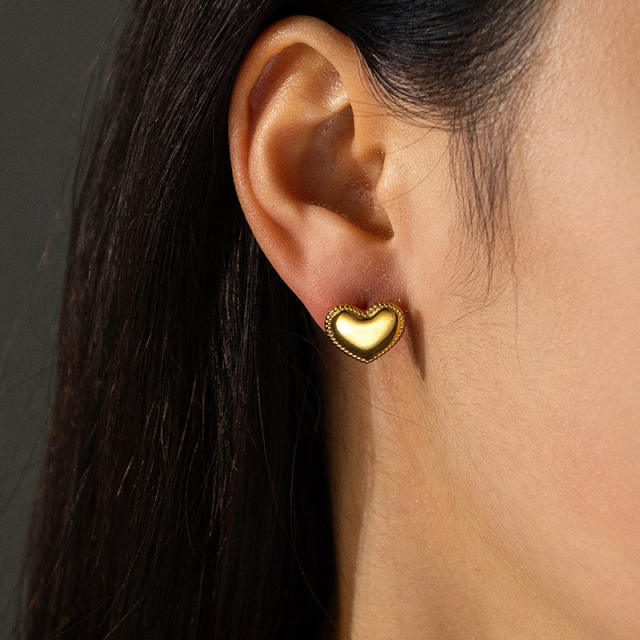 18KG heart stainless steel studs earrings