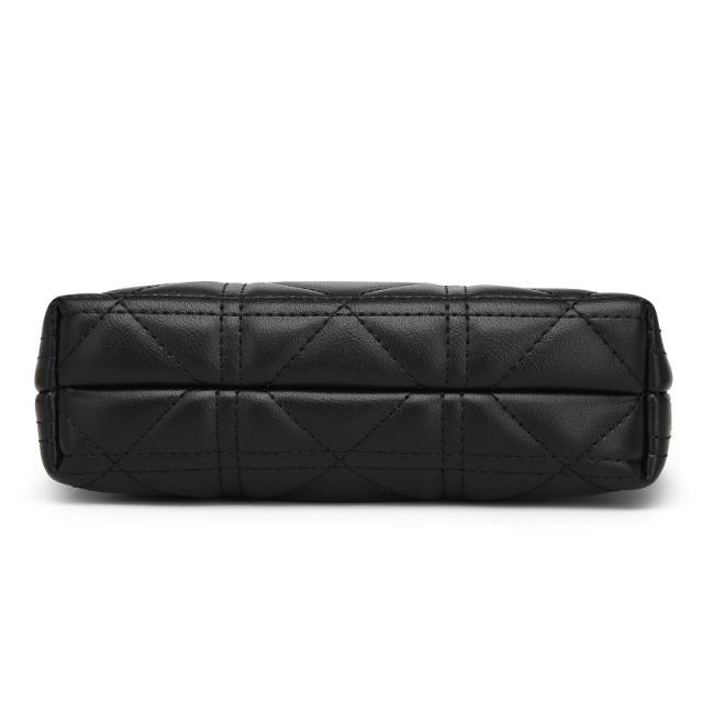 Chic quilted pattern large size chain bag